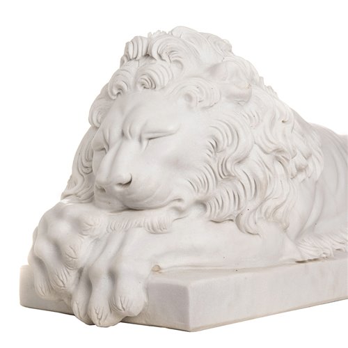 Lion en marbre blanc gauche