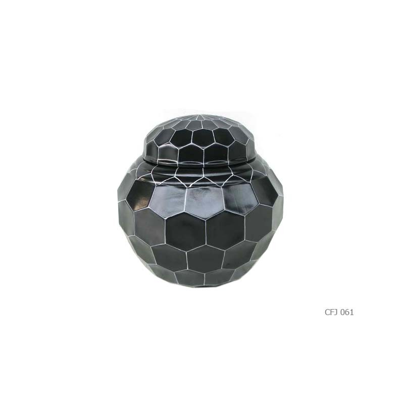 Round pot 1000 black white scales