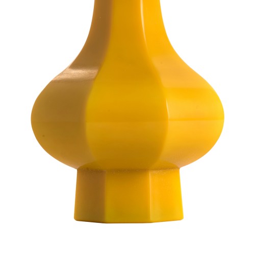 Long neck vase octo. yellow imp. xss
