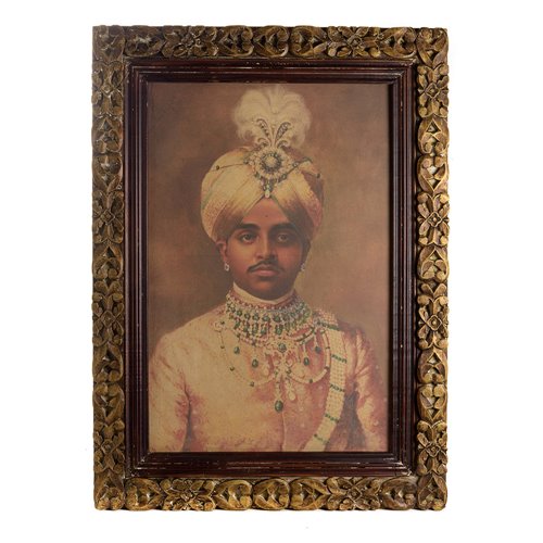 Portrait de Maharaja Mysore avec cadre en bois sculpté