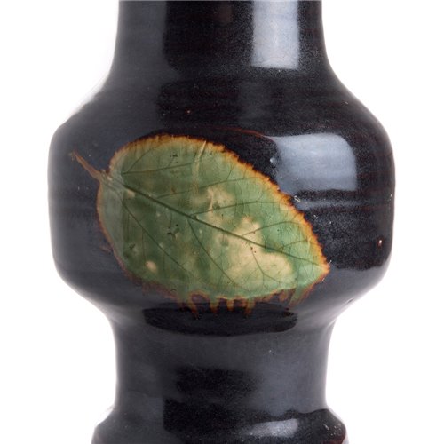 Vase corolla black reactive green leaf