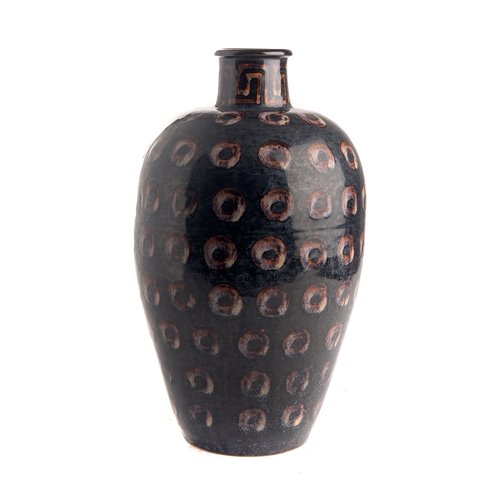 Vase oblong black circles