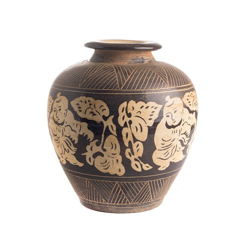 Vase round archaic brown white