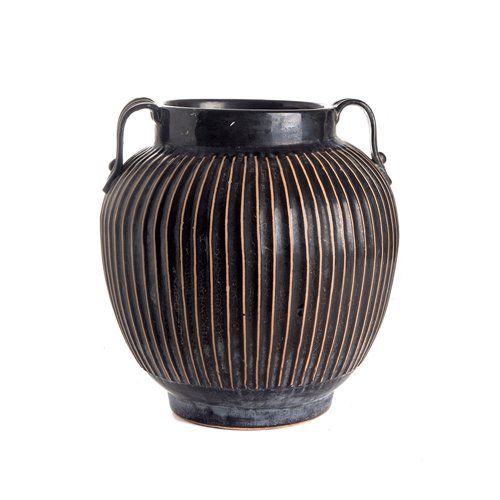 Vase ridged black handles L