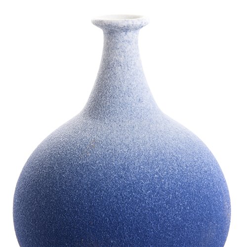 Snow blue onion vase 
