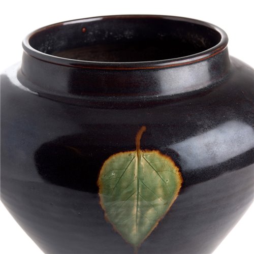 Vase open mouth black reactive green leaf