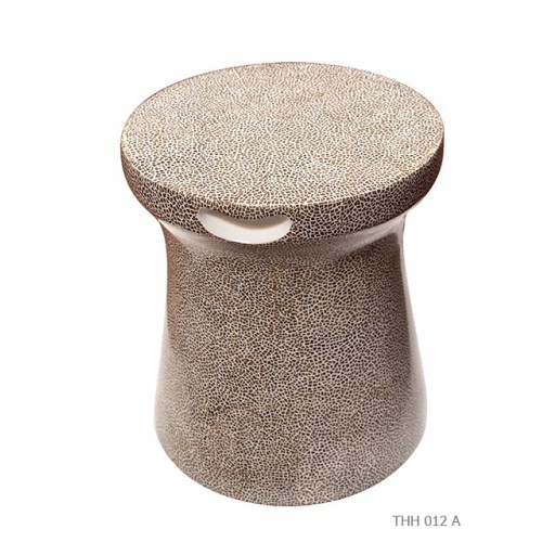 Tabouret rond coquille d'oeuf