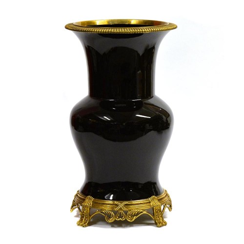 Vase corolle noir imperial 