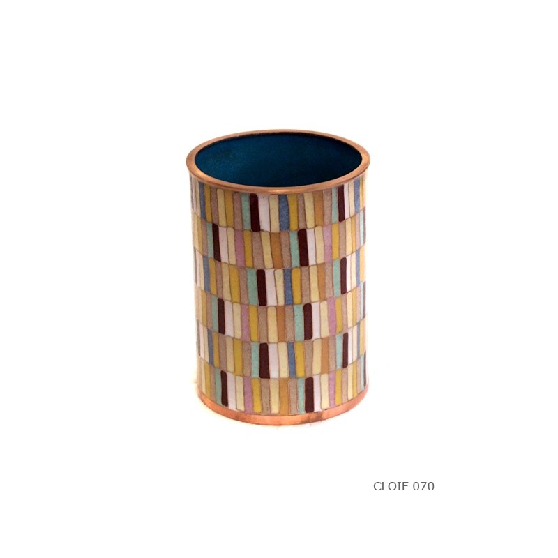 Pencil holder enameled 'lk'