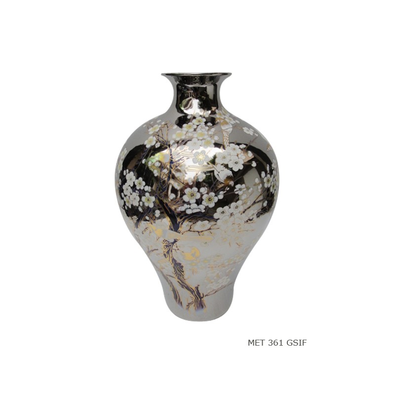 Meiping vase cherry tree