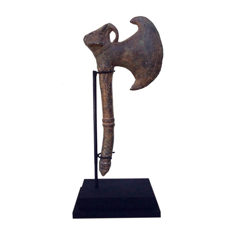 Archaic weapon khmer on stand